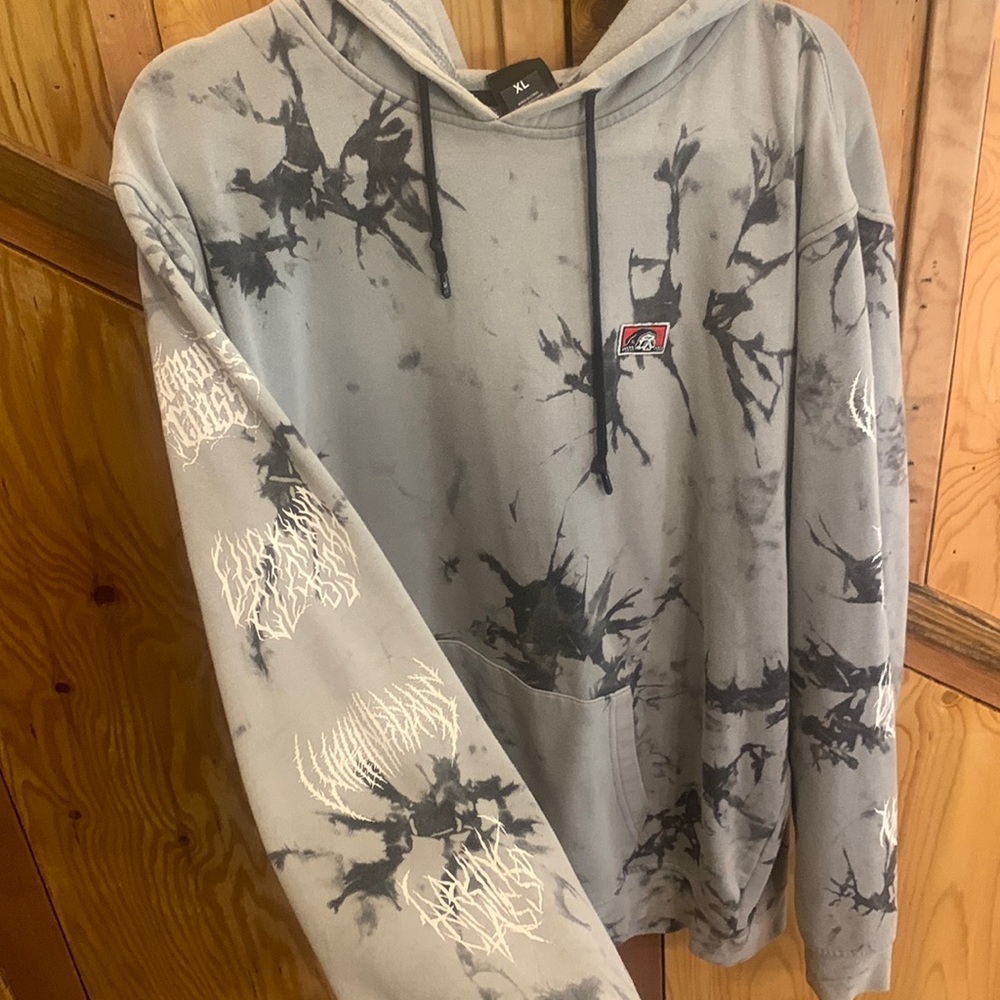 Xl - lurking class hoodie